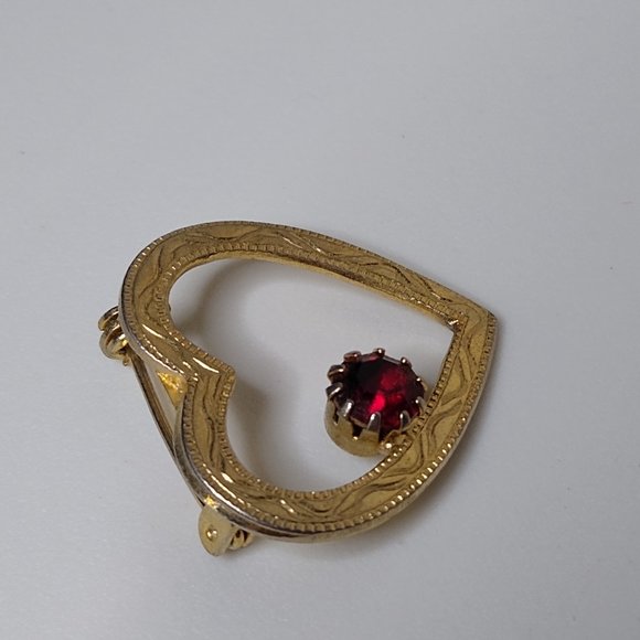 Vintage Heart Shaped Metal And Red Glass Brooch - Picture 3 of 13